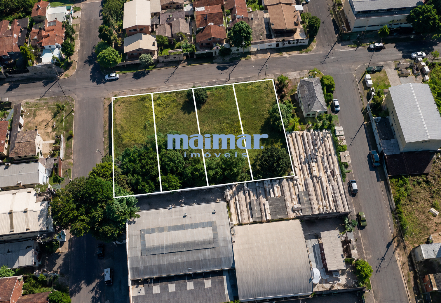TERRENO COM 1.741m²